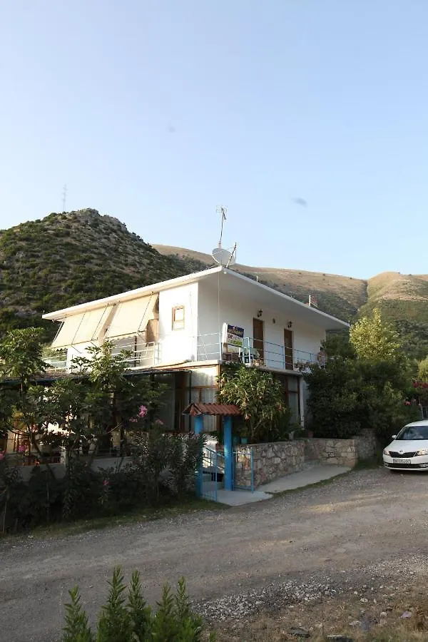 Seaview Bunec Piqeras Hotel