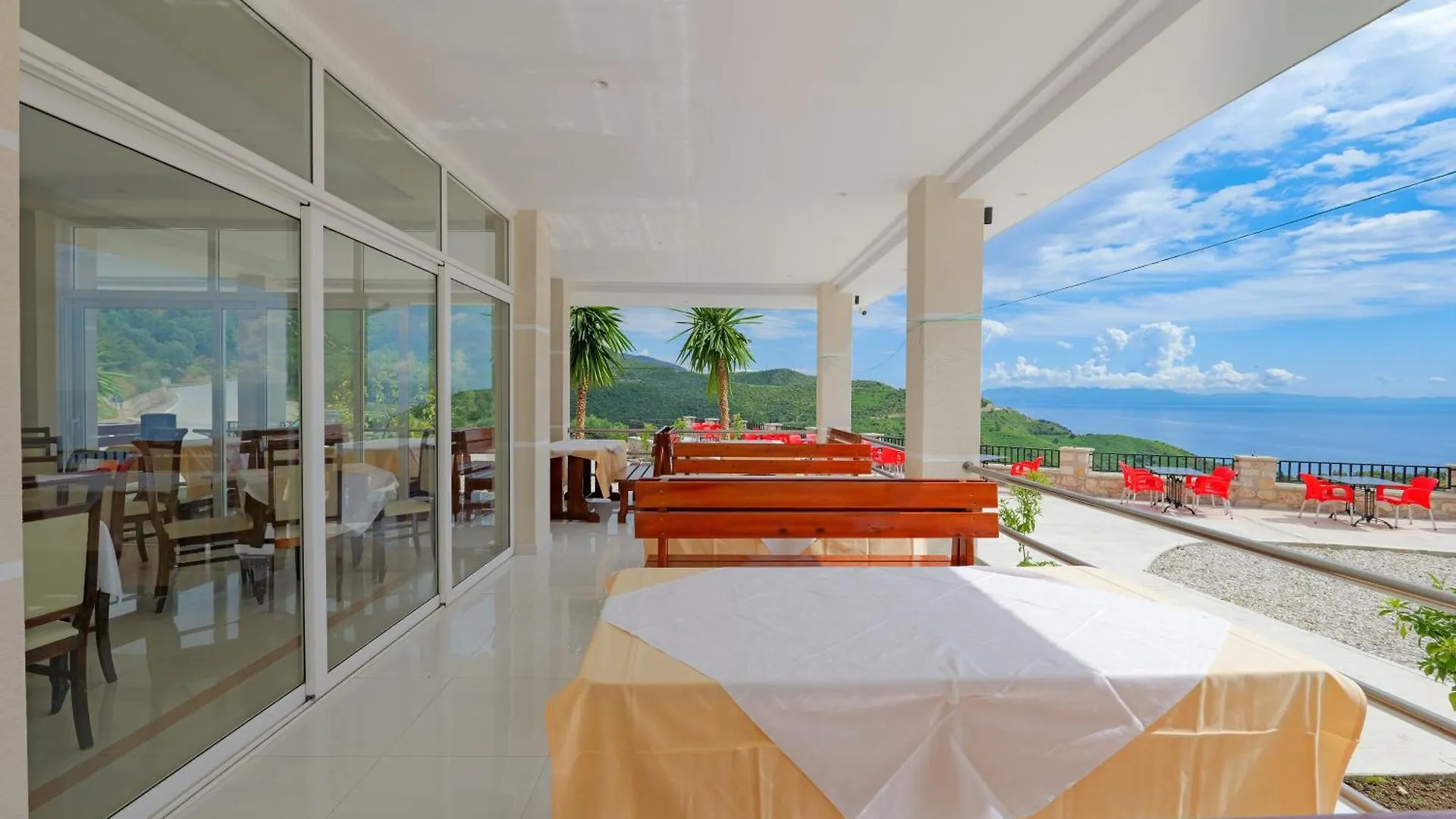Seaview Bunec Piqeras 0*,  Albania